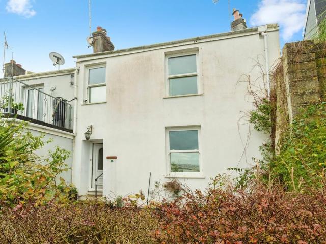 2 bedroom end of terrace house for sale