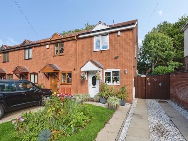 2 bedroom end of terrace house for sale