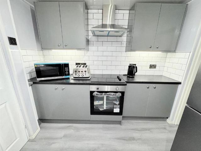 2 bedroom end of terrace house for sale