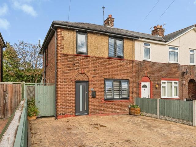 2 bedroom end of terrace house for sale