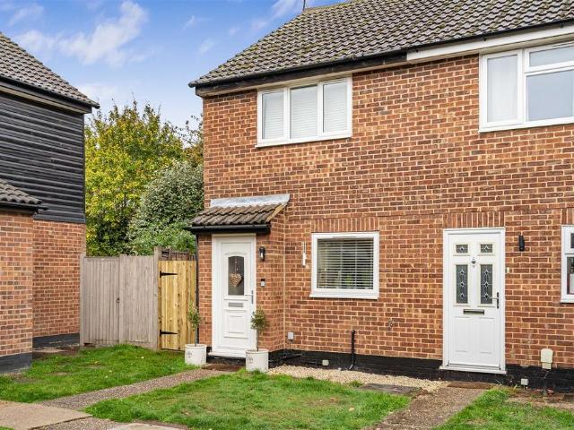 2 bedroom end of terrace house for sale