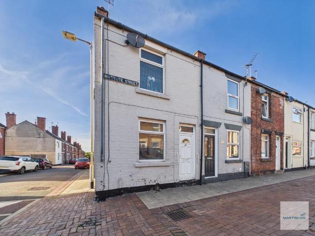 2 bedroom end of terrace house for sale