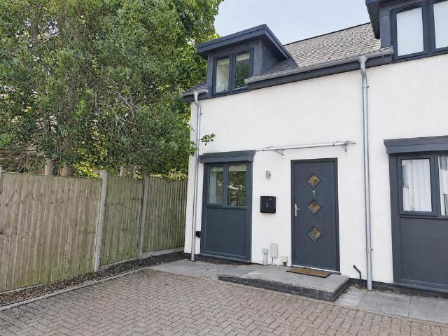 2 bedroom end of terrace house for sale