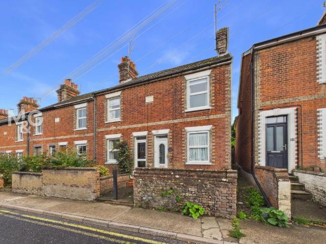 2 bedroom end of terrace house for sale