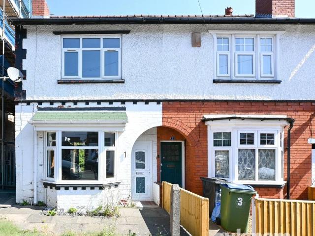 2 bedroom end of terrace house for sale