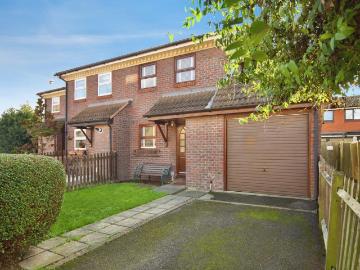 2 bedroom end of terrace house for sale