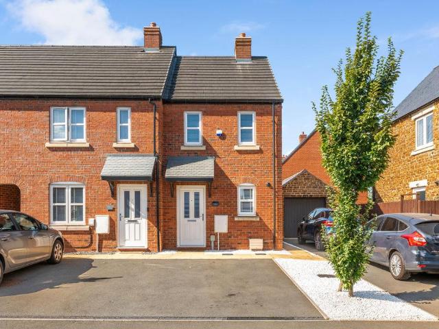 2 bedroom end of terrace house for sale
