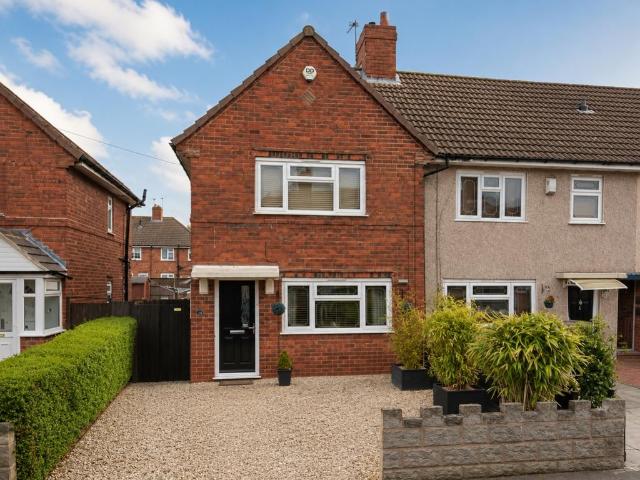 2 bedroom end of terrace house for sale