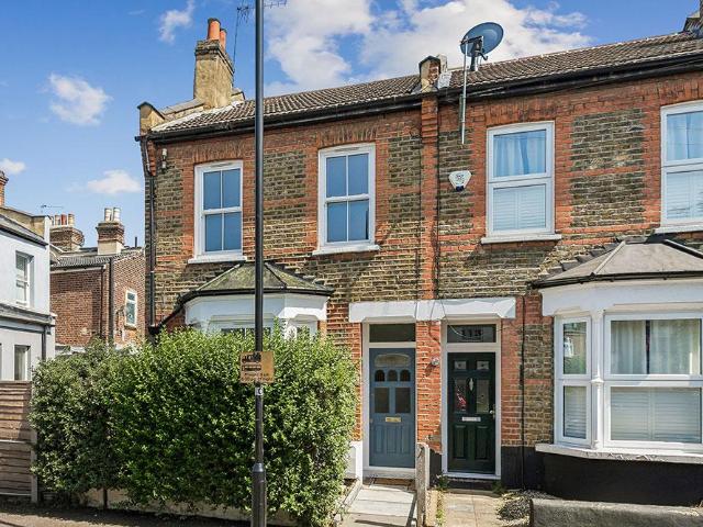 2 bedroom end of terrace house for sale