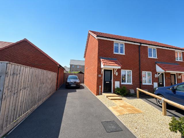 2 bedroom end of terrace house for sale