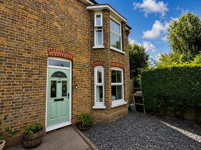 2 bedroom end of terrace house for sale