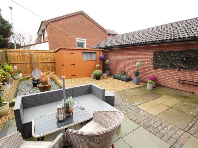 2 bedroom end of terrace house for sale