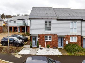 2 bedroom end of terrace house for sale