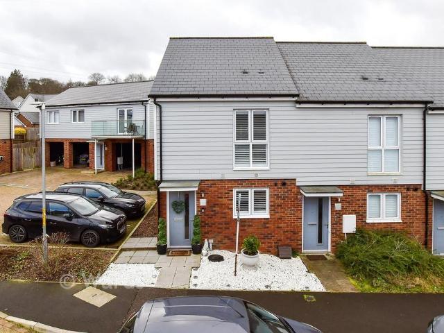 2 bedroom end of terrace house for sale