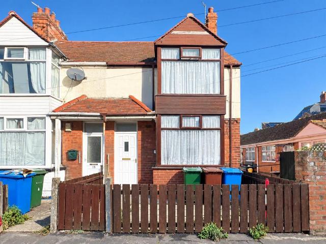 2 bedroom end of terrace house for sale