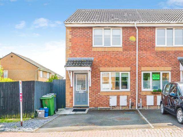 2 bedroom end of terrace house for sale