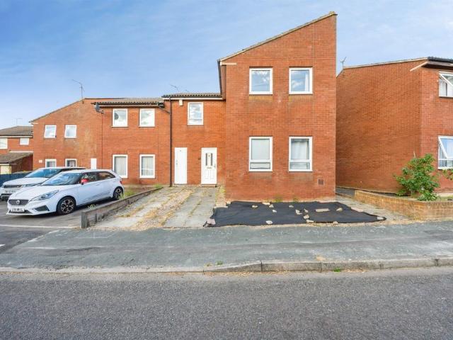 2 bedroom end of terrace house for sale