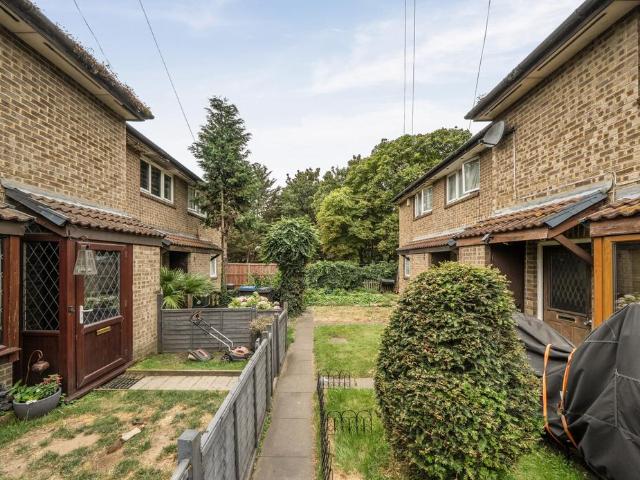 2 bedroom end of terrace house for sale