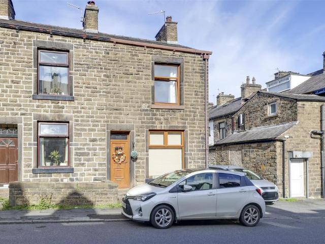 2 bedroom end of terrace house for sale