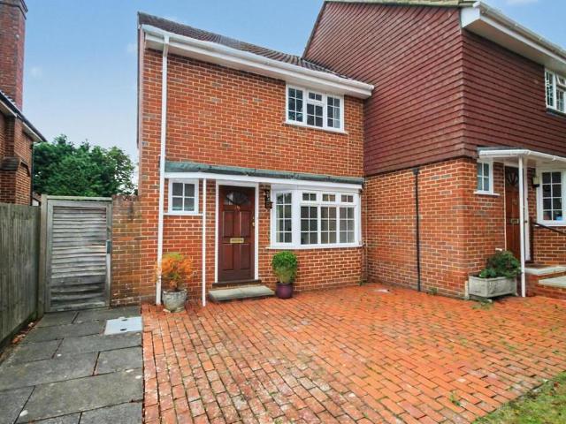 2 bedroom end of terrace house for sale