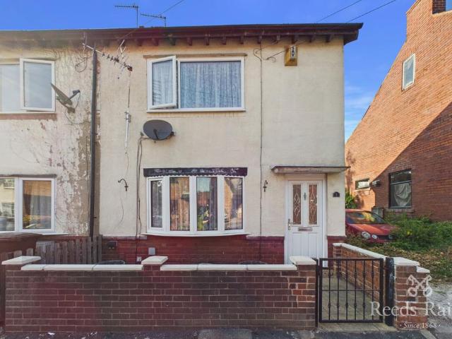 2 bedroom end of terrace house for sale