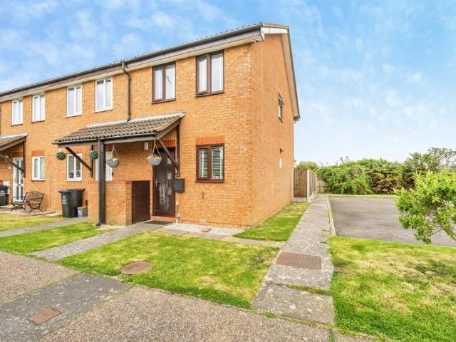 2 bedroom end of terrace house for sale