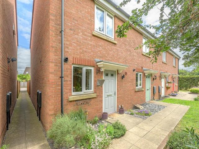 2 bedroom end of terrace house for sale