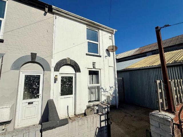 2 bedroom end of terrace house for sale