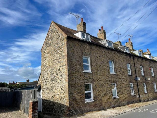 2 bedroom end of terrace house for sale