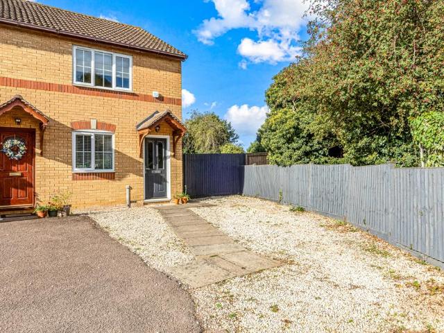 2 bedroom end of terrace house for sale