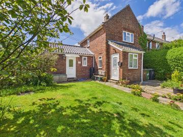 2 bedroom end of terrace house for sale