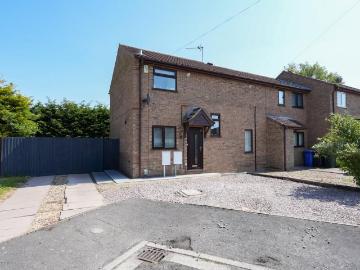 2 bedroom end of terrace house for sale