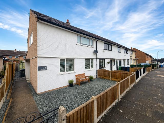 2 bedroom end of terrace house for sale