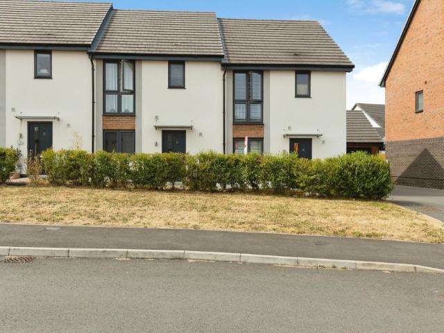 2 bedroom end of terrace house for sale