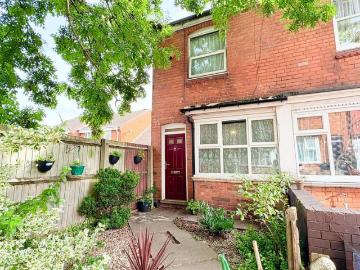 2 bedroom end of terrace house for sale