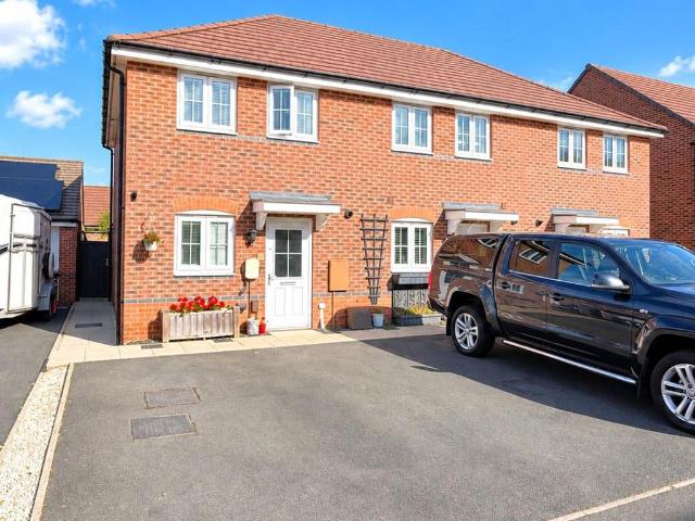 2 bedroom end of terrace house for sale