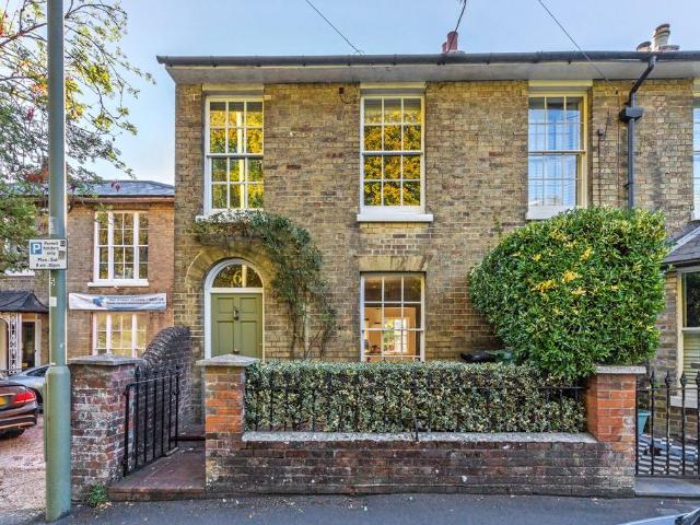 2 bedroom end of terrace house for sale