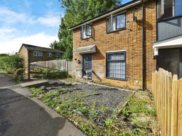 2 bedroom end of terrace house for sale