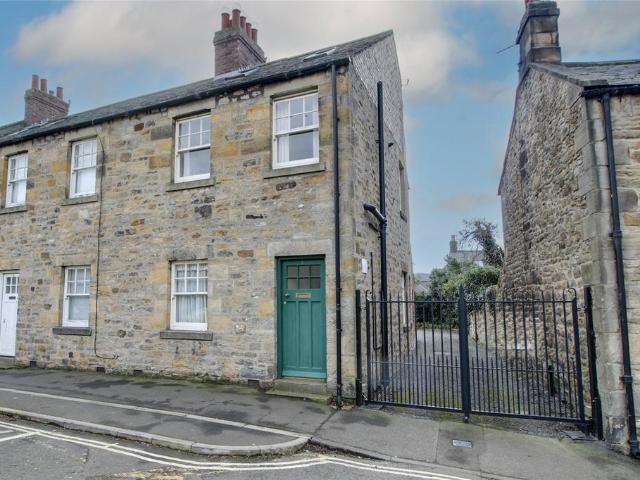 2 bedroom end of terrace house for sale