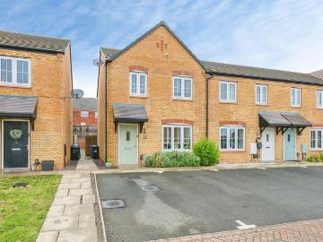 2 bedroom end of terrace house for sale