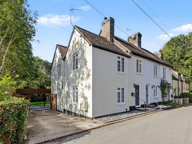 2 bedroom end of terrace house for sale