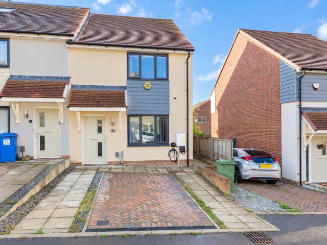 2 bedroom end of terrace house for sale