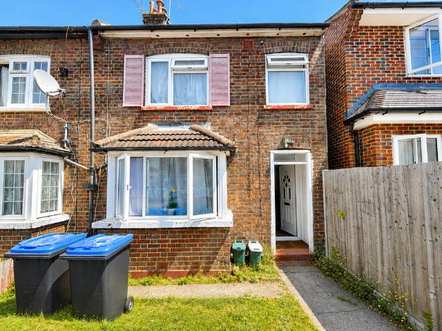 2 bedroom end of terrace house for sale