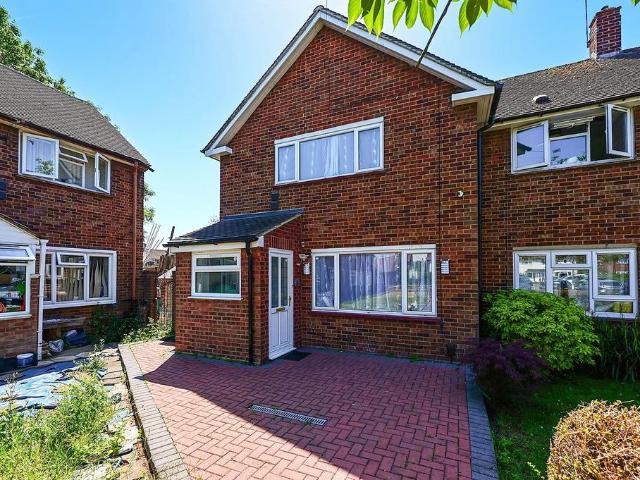 2 bedroom end of terrace house for sale