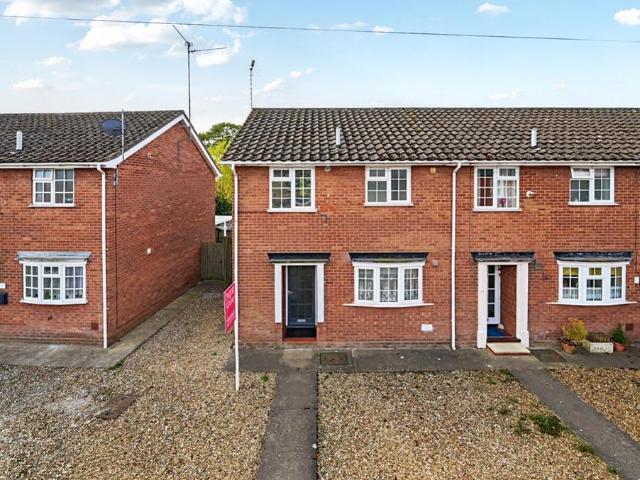 2 bedroom end of terrace house for sale