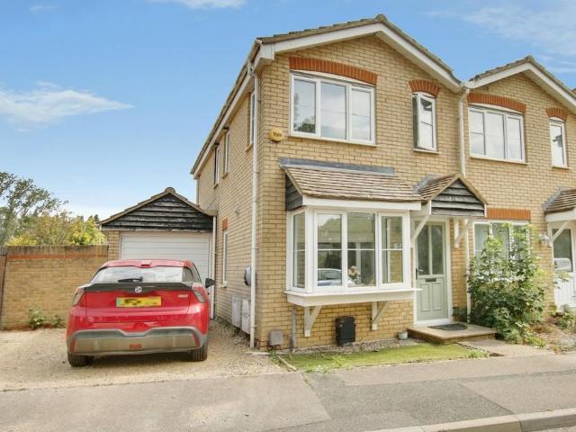 2 bedroom end of terrace house for sale