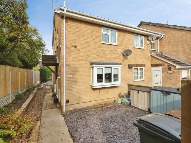 2 bedroom end of terrace house for sale