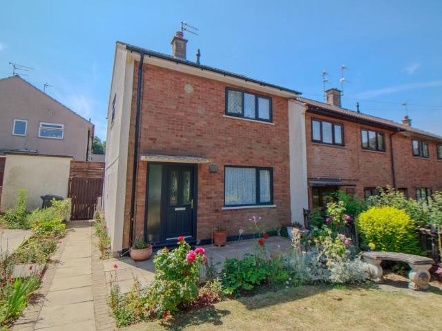 2 bedroom end of terrace house for sale