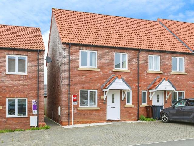 2 bedroom end of terrace house for sale