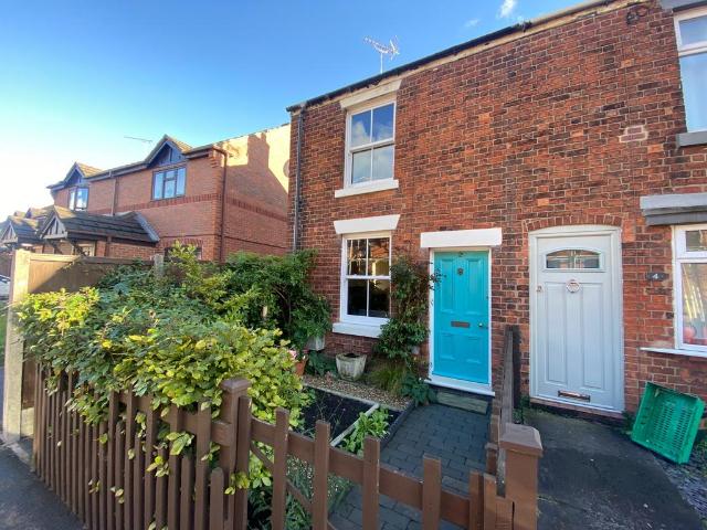 2 bedroom end of terrace house for sale